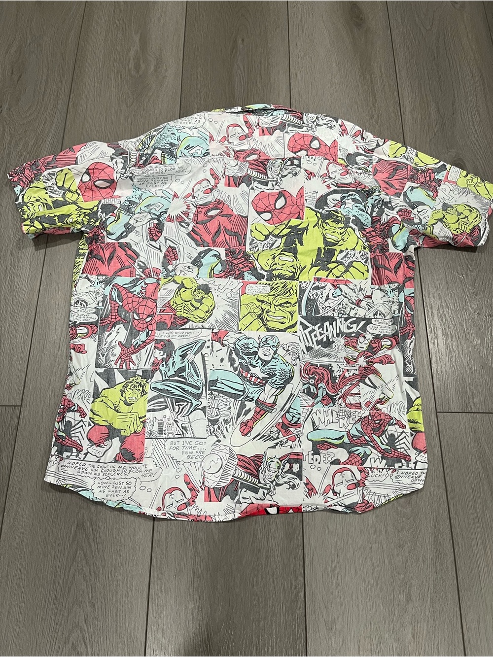 Marvel Men's Short-Sleeve Comic Print Shirt Button Up - Picture 6 of 9